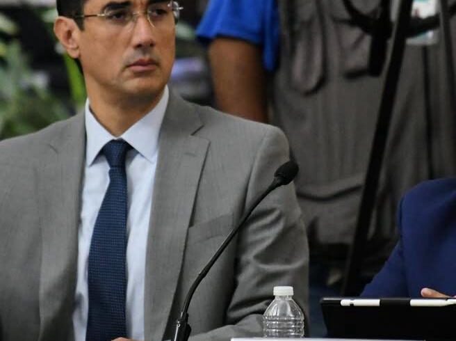 Auditor superior de Jalisco se ostenta como doctor sin serlo, denuncian senadores; panista exige su renuncia