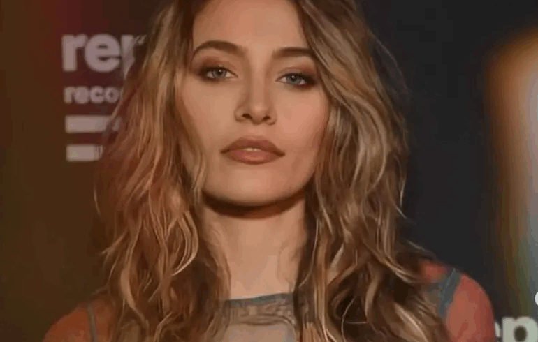 Paris Jackson revela las secuelas del abuso de drogas: ‘Tengo un agujero en la nariz’