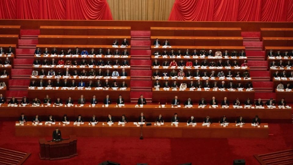 Dan cadena perpetua a exlíder legislativo en China tras recibir sobornos por más de 16 millones de dólares