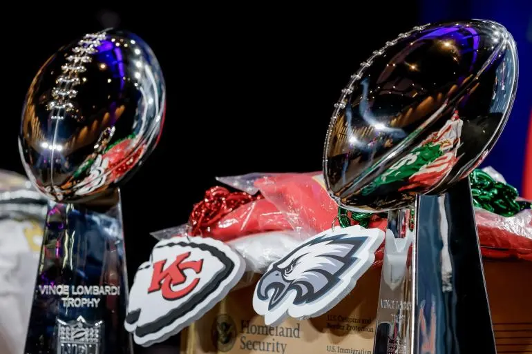 Crece la presencia latina en el Super Bowl de EU