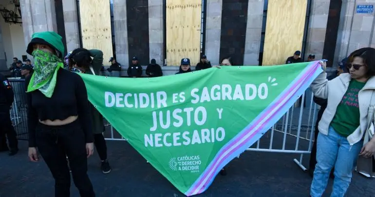 El aborto no puede verse como un derecho, sentencia la Iglesia católica