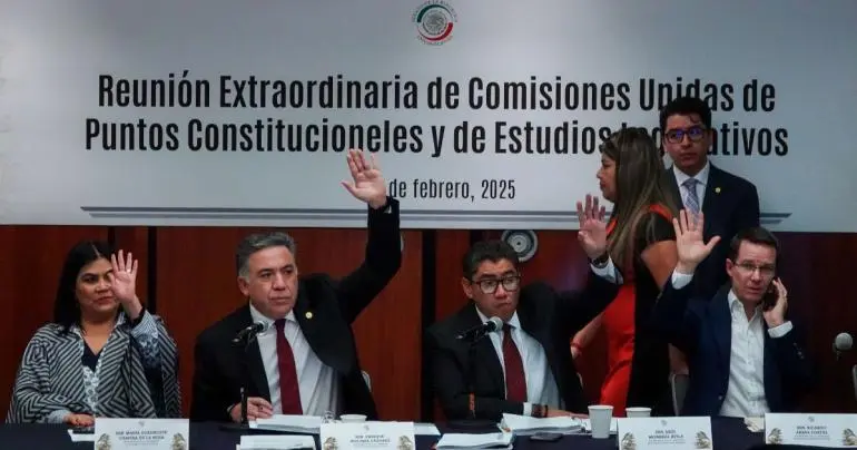 Aprueba Senado en comisiones reforma contra la reelección y nepotismo