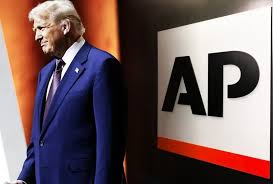 Trump: La agencia de noticias AP es una «organización de izquierda radical»