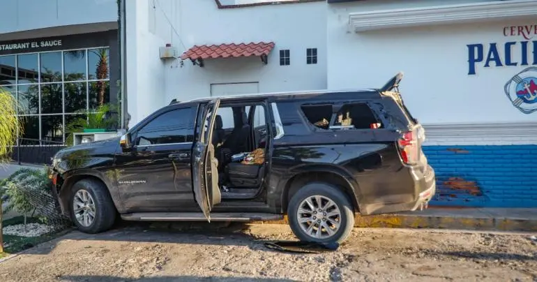 Incautan Ejército, GN y Marina en Sinaloa, armas, autos y explosivos