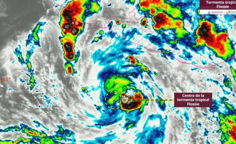 Flossie se intensifica y podría convertirse en huracán este lunes