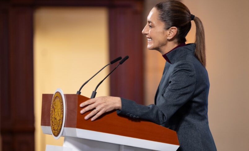 Claudia Sheinbaum llama a la cautela a habitantes de costas de Guerrero y Oaxaca ante huracán Erick; agradece acatar recomendaciones