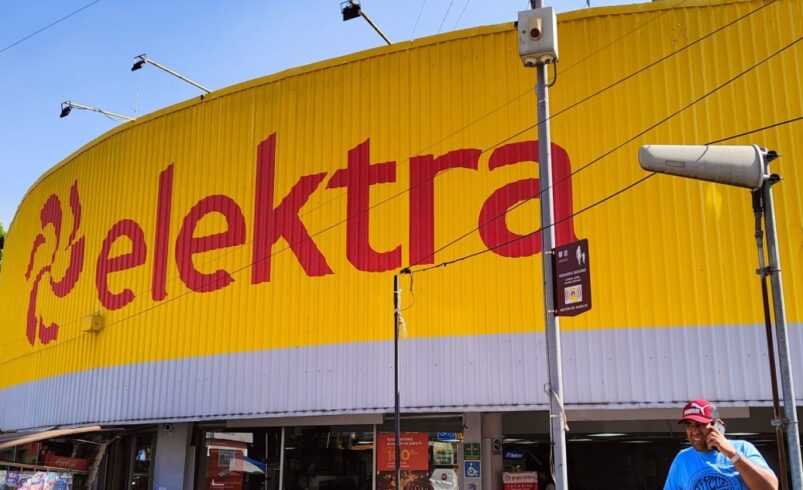 Ordenan a Elektra pagar 2 mil millones de pesos al SAT… y Salinas Pliego condena fallo