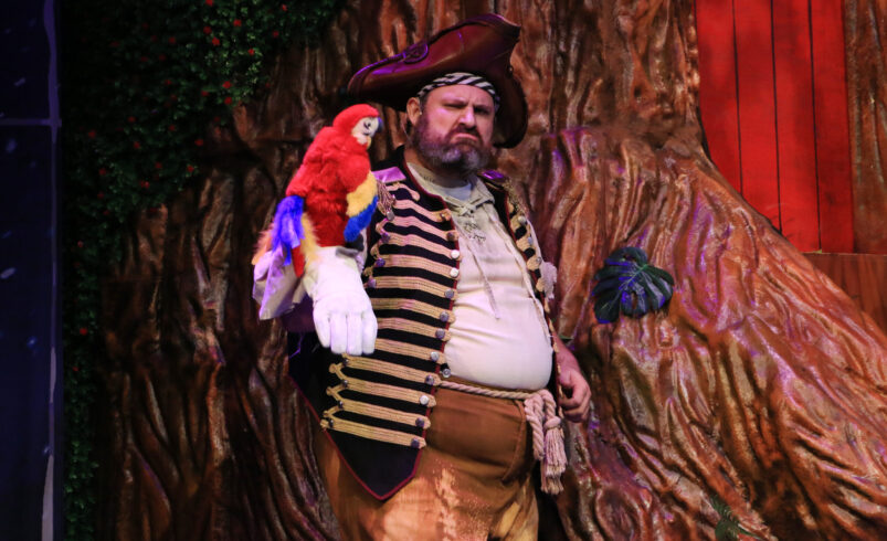 Últimos días de  “Peter Pan Que Sale Mal”, esta  exitosa obra cierra una temporada llena de  diversión, risas y caos en el escenario