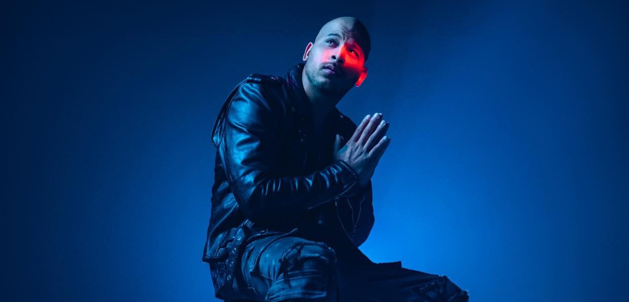 Jalil López conmueve a Ciudad de México con una presentación espontánea frente al Palacio de Bellas Artes