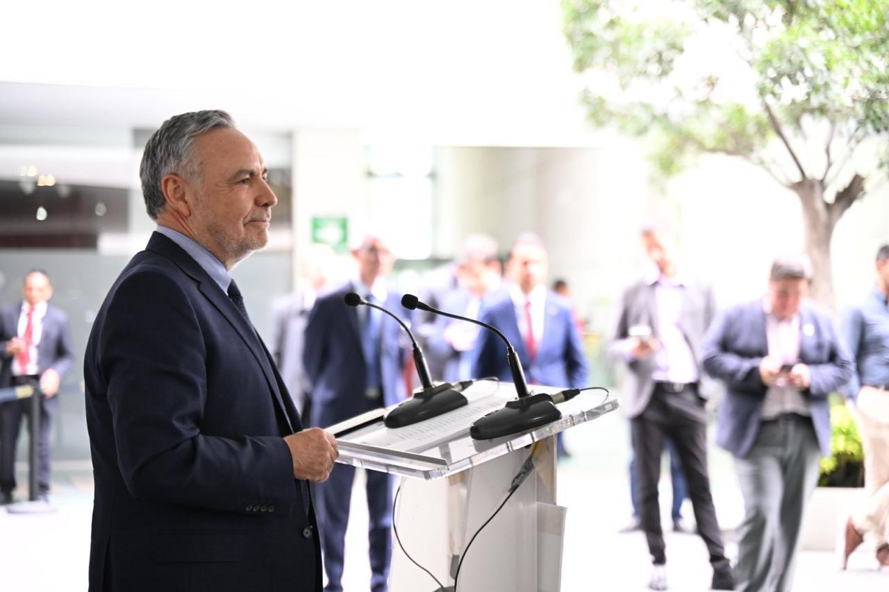 Diputados impulsan propuesta para que FGR cree comisión contra huachicol fiscal