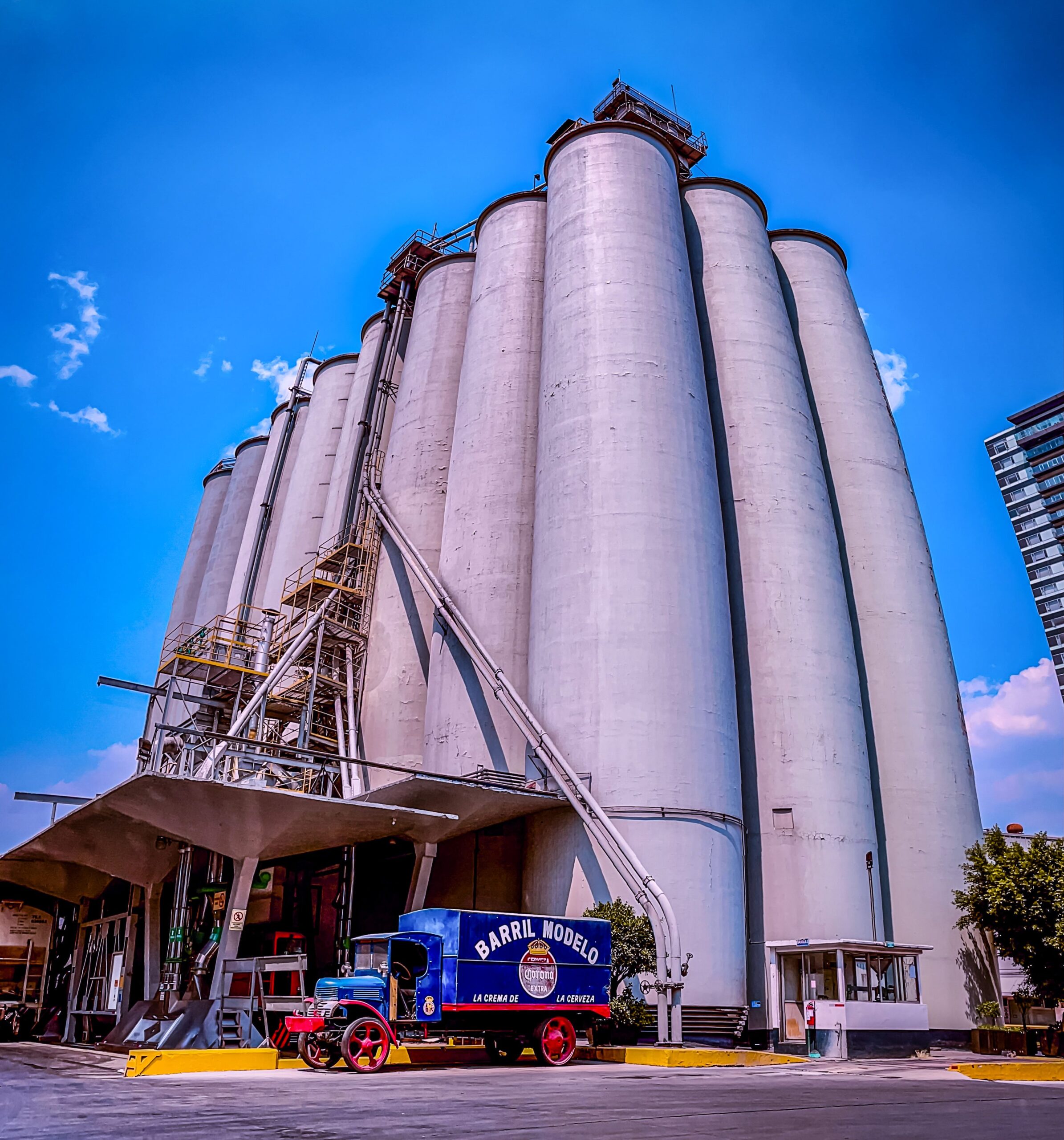 Grupo Modelo celebra 100 años de historia de la mano de los mexicanos