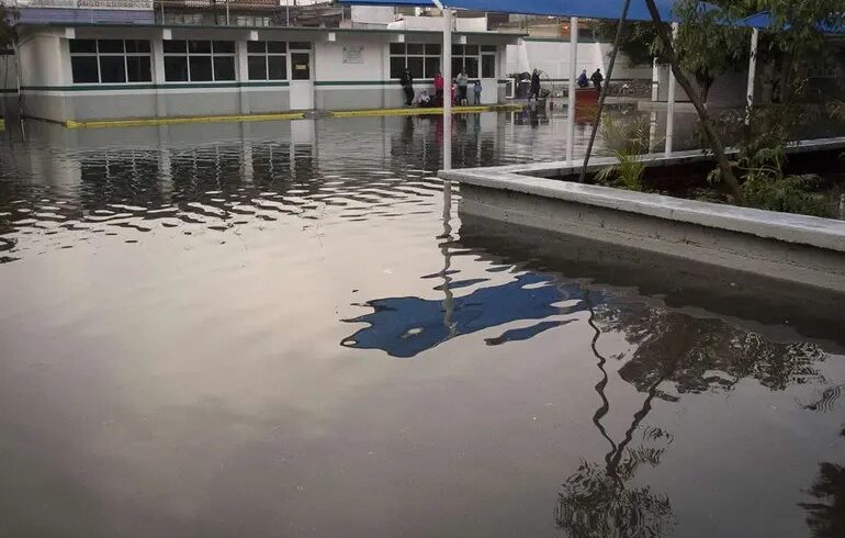 Todas las escuelas en el país cuentan con seguro de daños: Mario Delgado