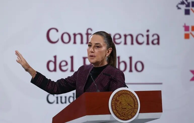 Sheinbaum defiende decreto para mover carga al AIFA tras cancelación de vuelos a EU