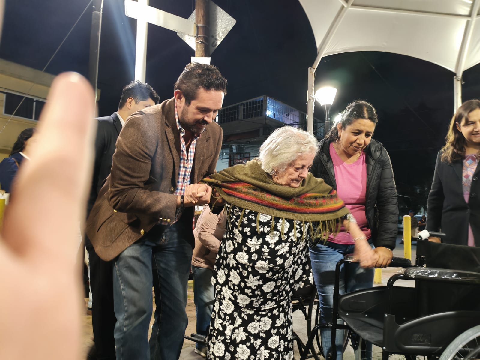 Sufren adultos maores despojos en sus bienes; principalmente víctimas son mujeres: Adrían Estéves