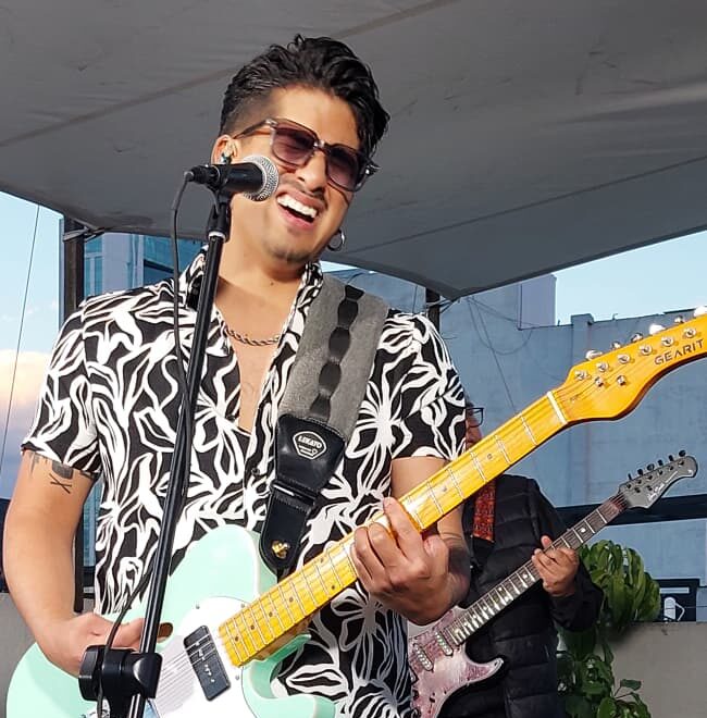 Toster renace en México con un emotivo showcase en Playhaus by Totalplay