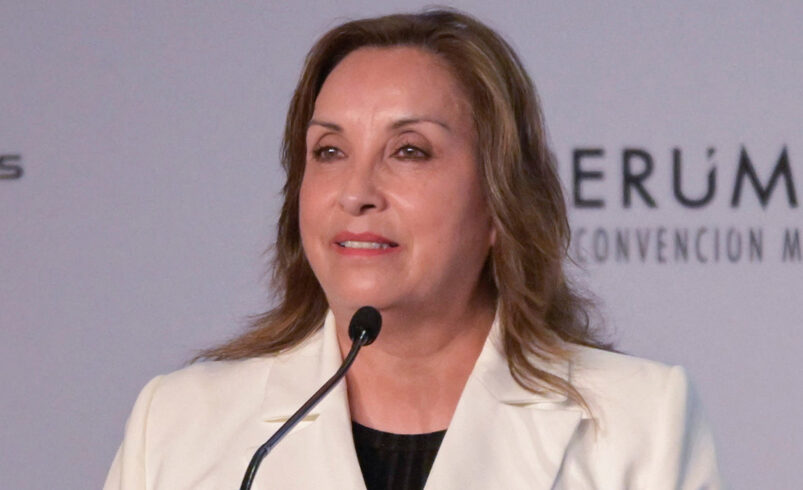 Congreso de Perú destituye a la presidenta Dina Boluarte