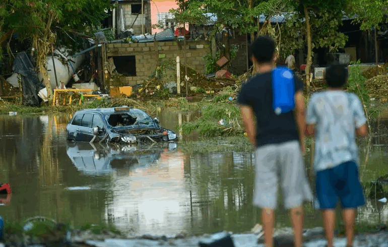 Lluvias devastadoras: Sube a 37 el número de muertos en el país
