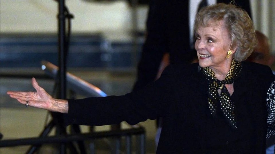 Muere a los 100 años June Lockhart, actriz de «Lassie» y «Perdidos en el espacio»