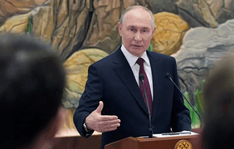 Rusia parará los combates si Ucrania se retira, afirma Putin