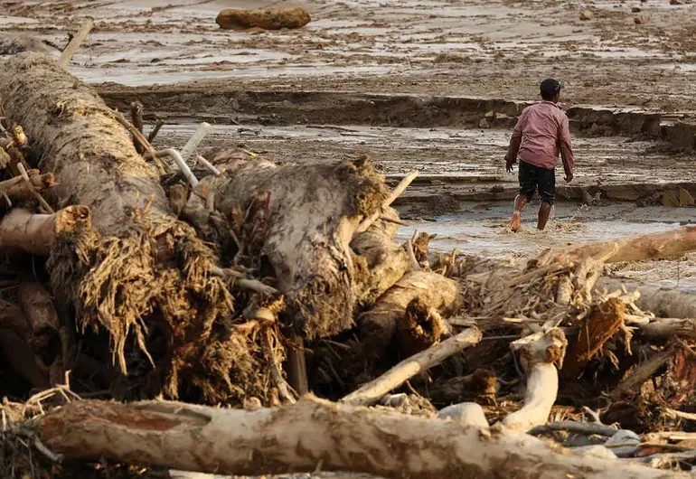Tormentas tropicales dejan más de 600 muertos y 4 millones de damnificados en 3 países asiáticos