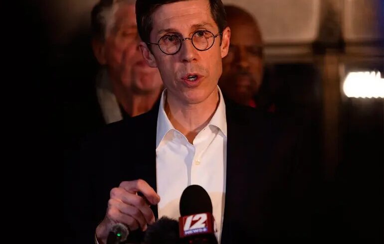 Un detenido por el tiroteo en la Universidad de Brown; 2 muertos