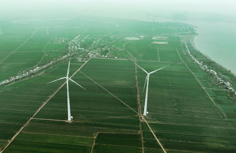 (Multimedia) Nueva capacidad instalada de energía eólica y solar de China aumenta 22% en 2025