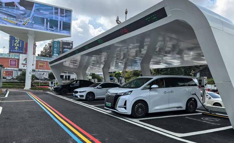 (Multimedia) China cuenta con red de carga de vehículos eléctricos más grande del mundo