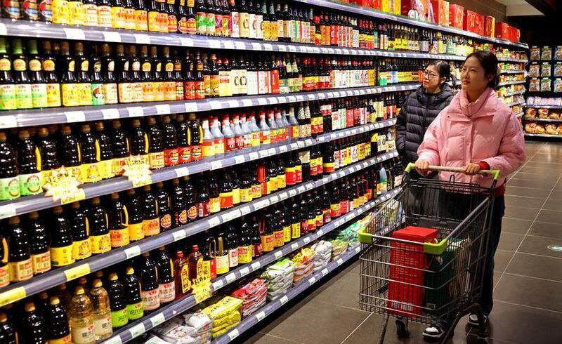 (Multimedia) Cadenas de supermercados y tiendas de conveniencia de China registran ganancias constantes en 2025