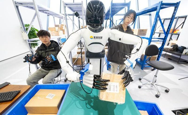 (Multimedia) China reduce 401.400 millones de dólares en impuestos y tarifas en 2025 para apoyar innovación y manufactura