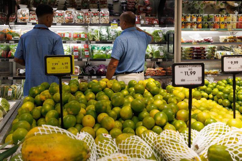 (Multimedia) Brasil acumula inflación de 4,44 % en 12 meses hasta enero por encima del período previo