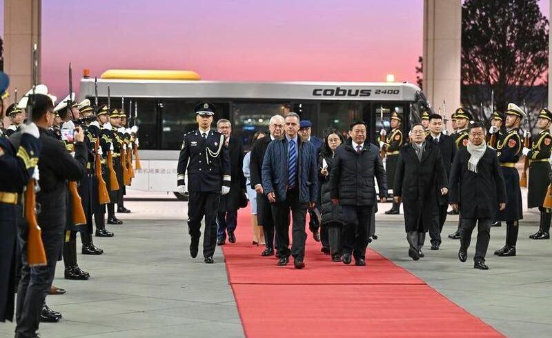 Presidente uruguayo encabeza megadelegación a China para explorar nuevos rumbos de cooperación